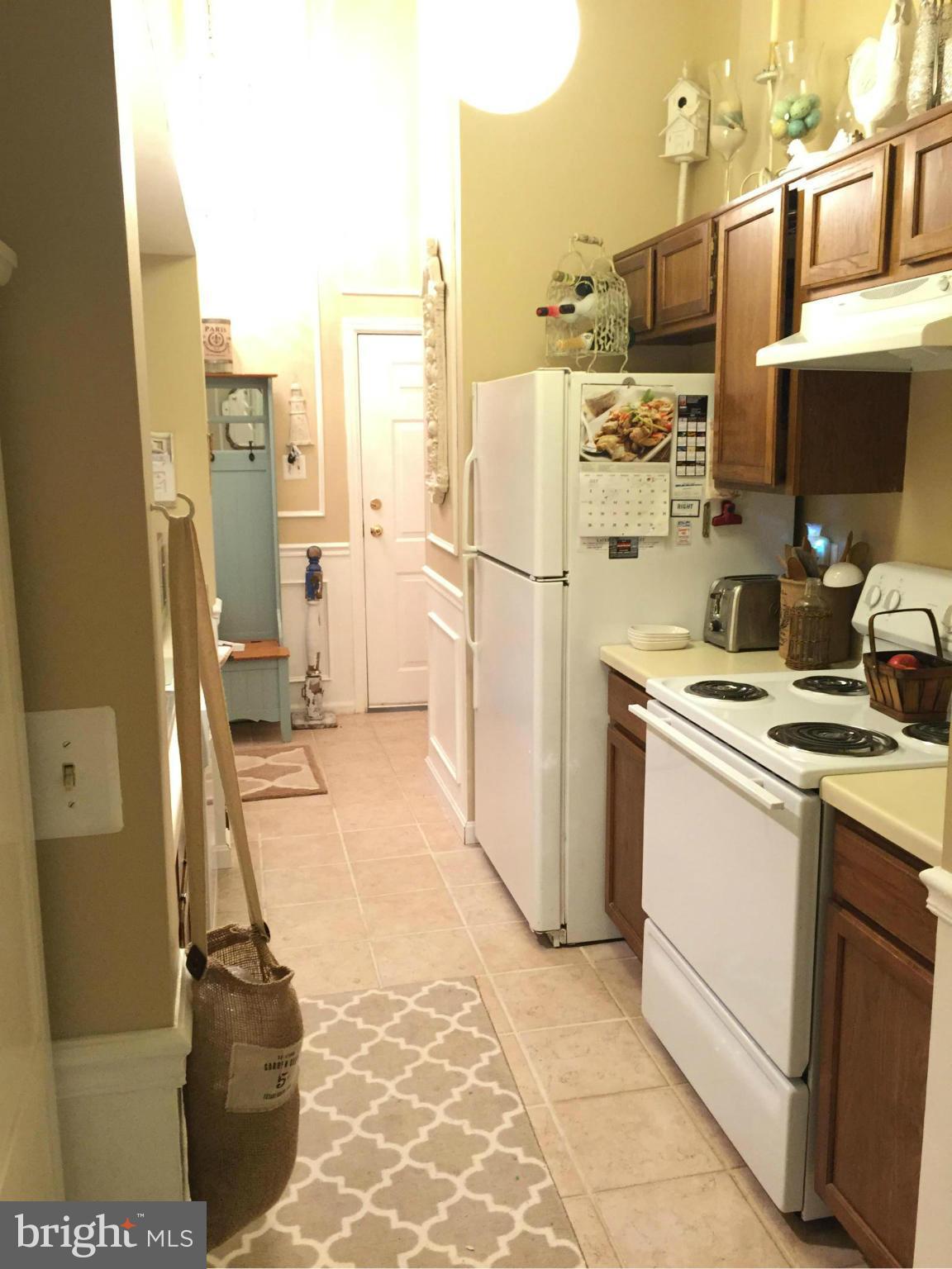 645 Deering Road, Unit 2L Pasadena, MD 21122 - Photo 13 of 27 Kitchen
