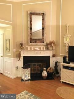 645 Deering Road, Unit 2L Pasadena, MD 21122 - Photo 7 of 27 Living Room