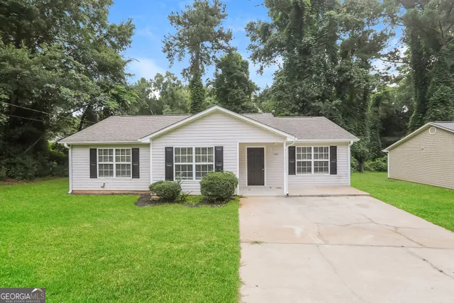 $1,505 | 240 Elm Place, Monroe, GA 30655