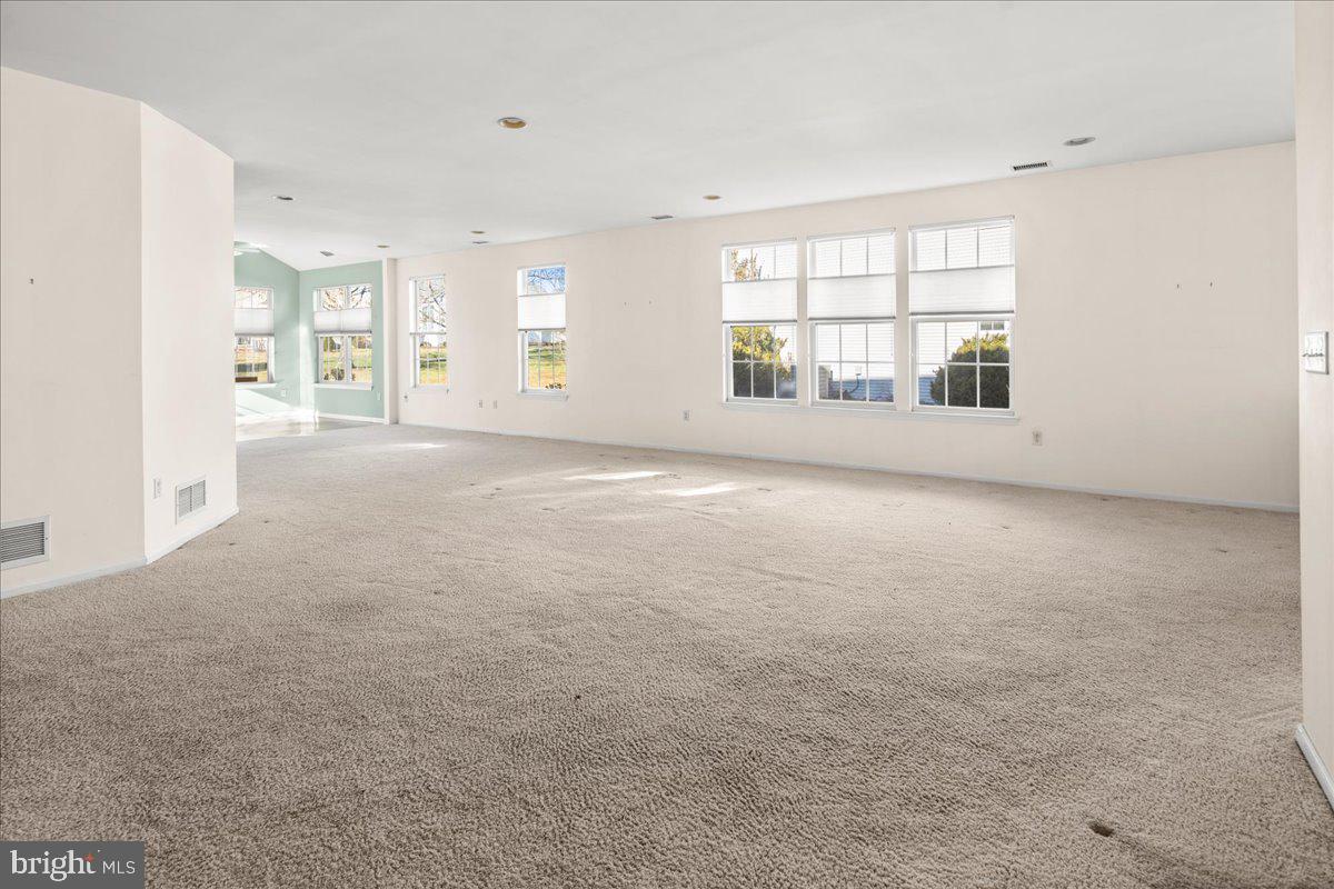 16 Powderhorn Way Allentown, NJ 08501 - Photo 11 of 35 Seller offering 10,000 credit for upgrade