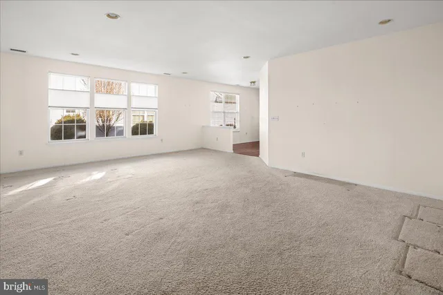 $610,000 | 16 Powderhorn Way, Allentown, NJ 08501