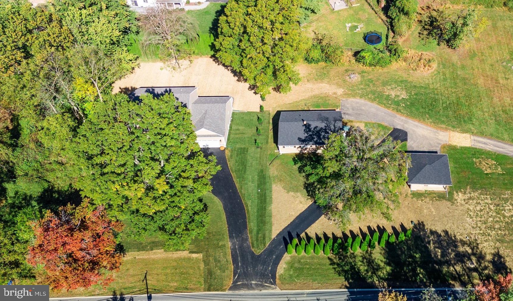 567 Southwood Road Hockessin, DE 19707 - Photo 49 of 54 an aerial view of a house with a yard