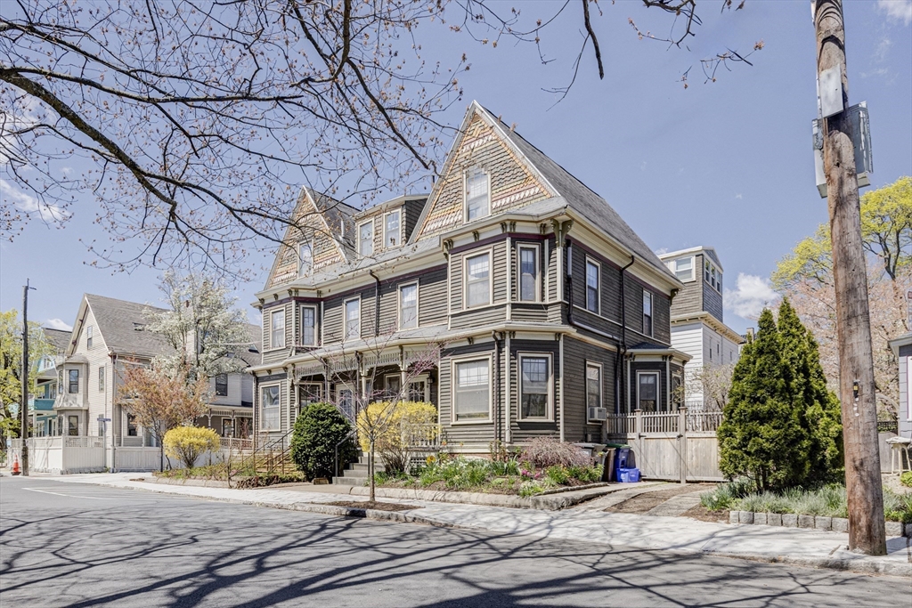 41 Meacham Road, Unit 41 Somerville, MA 02144 - Photo 3 of 35 Gallery Image 3