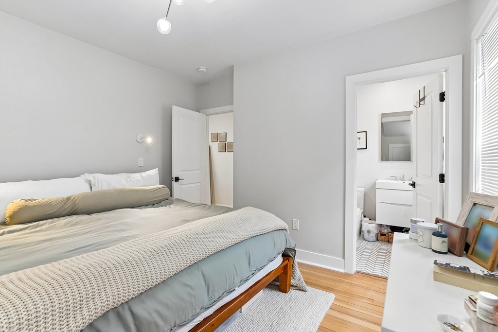 48 Whitfield Road, Unit 48 Somerville, MA 02144 - Photo 19 of 32