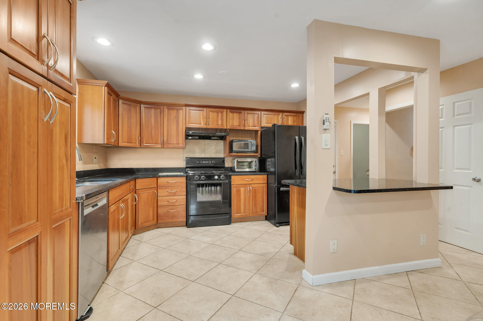 3 Cardinal Road Holmdel, NJ 07733 - Photo 13 of 26 DSC06195