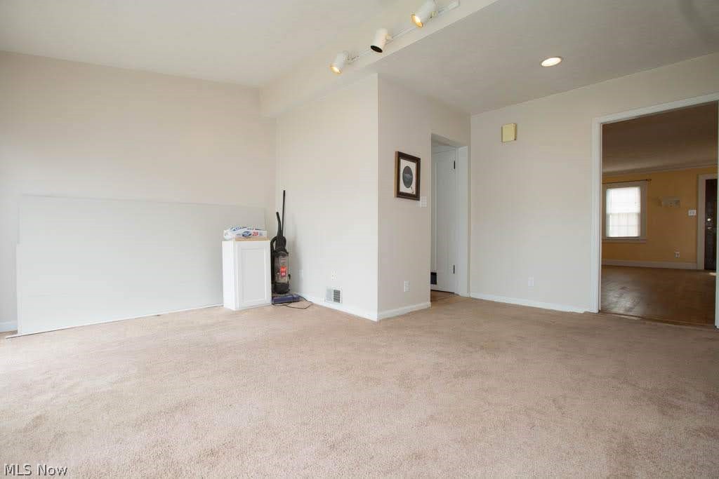 2496 Channing Road Cleveland, OH 44118 - Photo 14 of 35