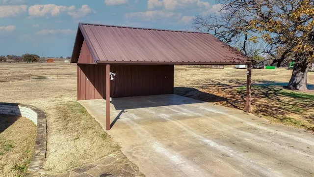 $1,650,000 | 7690 County Road 417, Stephenville, TX 76401