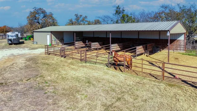 $1,650,000 | 7690 County Road 417, Stephenville, TX 76401