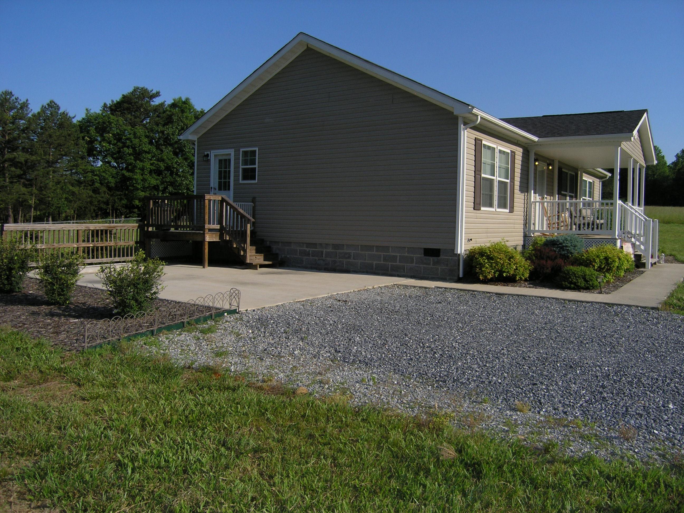 109 Thunder Ridge Road Huddleston, VA 24104 - Photo 12 of 17 P1011149