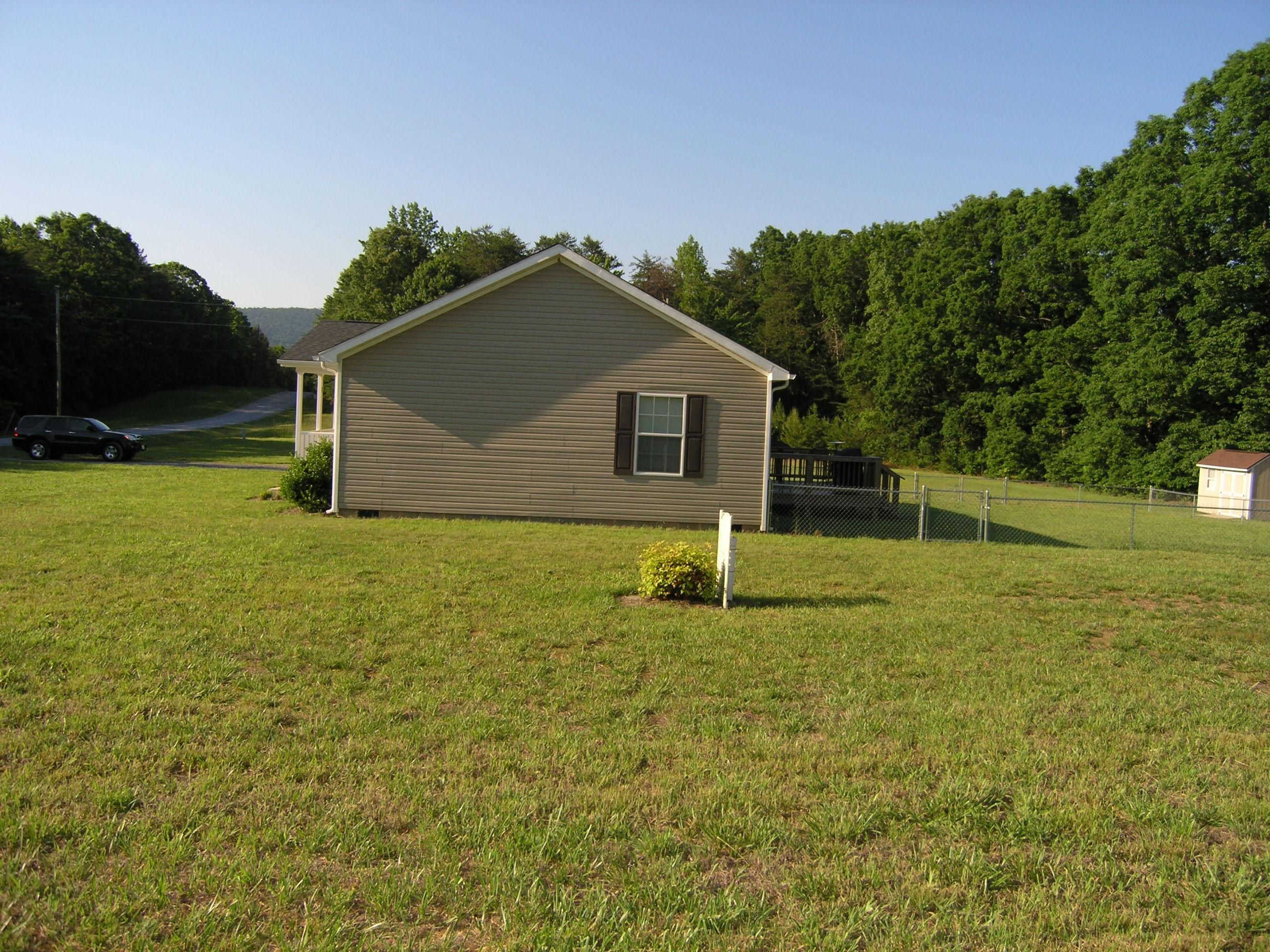 109 Thunder Ridge Road Huddleston, VA 24104 - Photo 14 of 17 P1011152