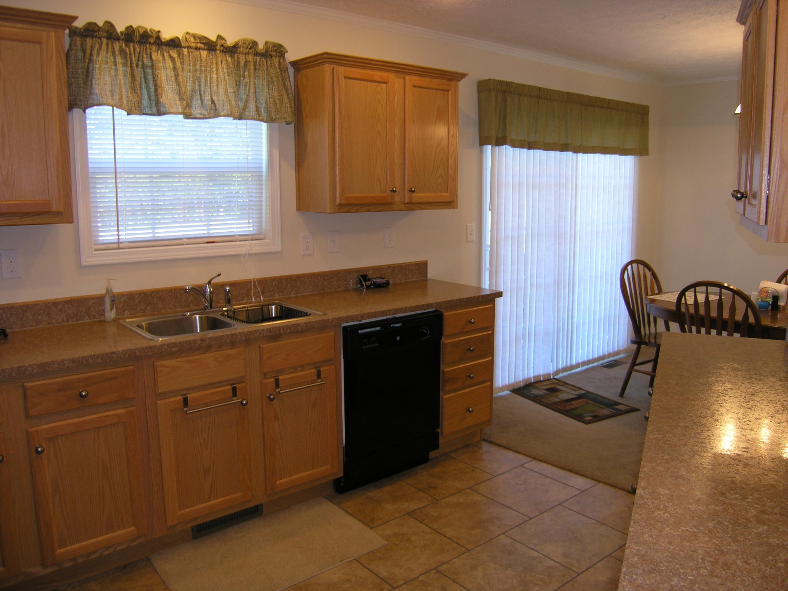 109 Thunder Ridge Road Huddleston, VA 24104 - Photo 6 of 17 Kitchen
