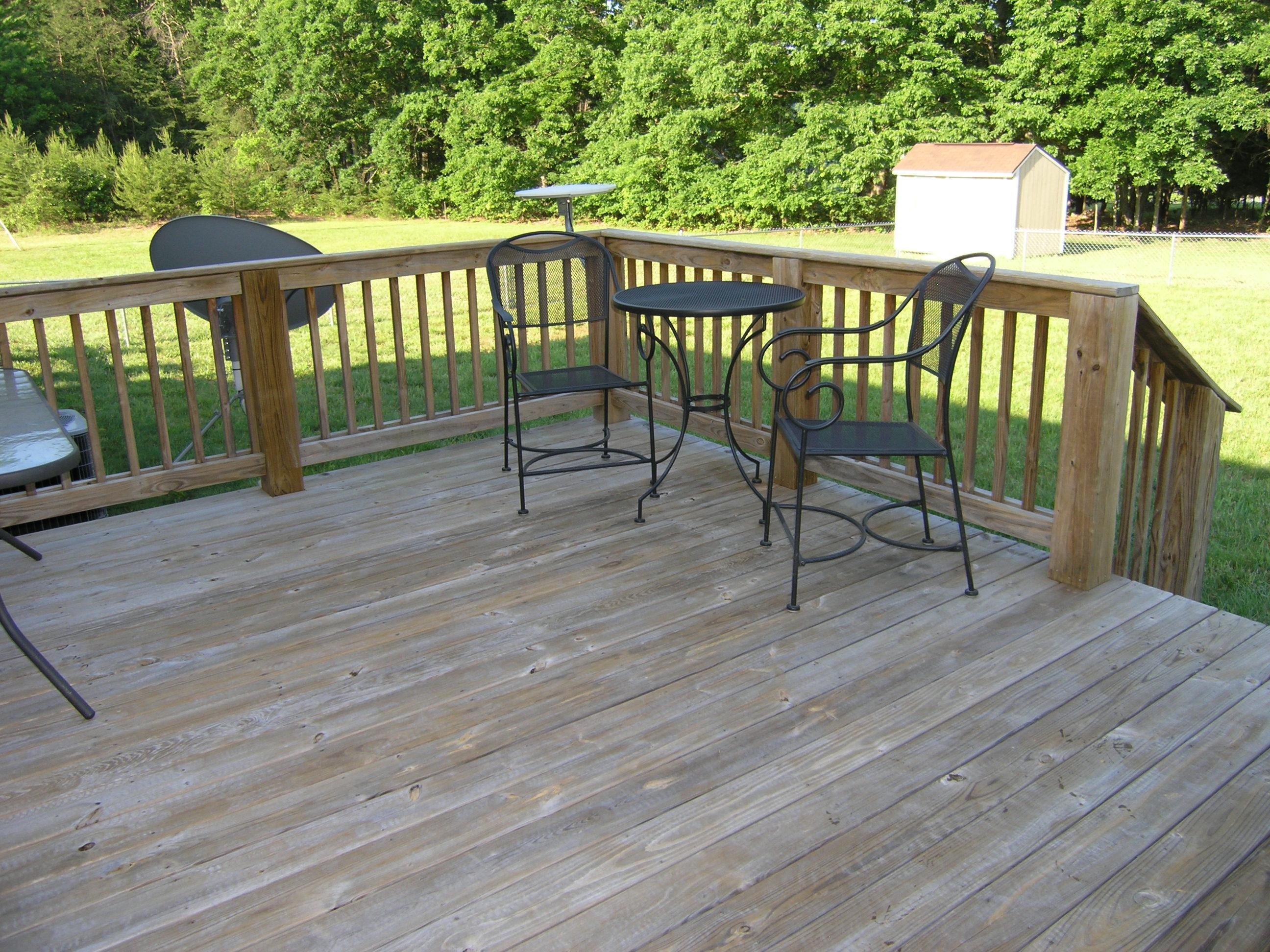 109 Thunder Ridge Road Huddleston, VA 24104 - Photo 10 of 17 Large Rear Deck