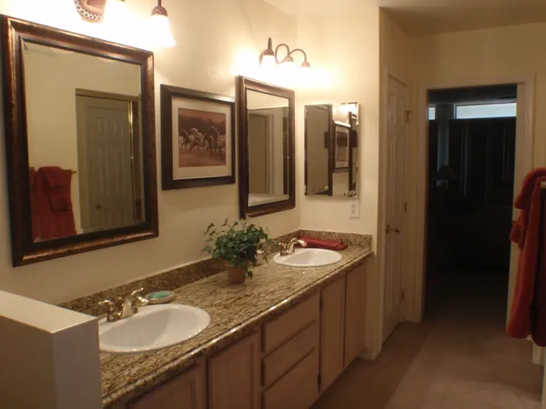 $3,500 | 10080 East Mountainview Lake Drive, Unit 121, Scottsdale, AZ 85258