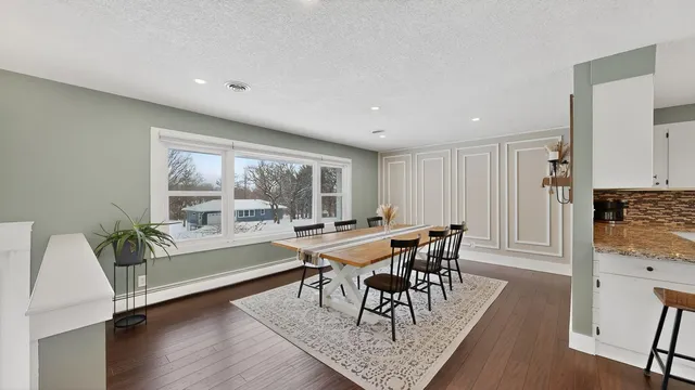 $299,900 | 3927 Oak Park Circle Southeast, Rochester, MN 55904