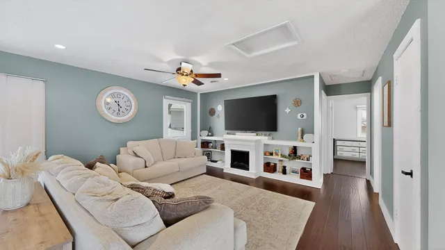 $299,900 | 3927 Oak Park Circle Southeast, Rochester, MN 55904