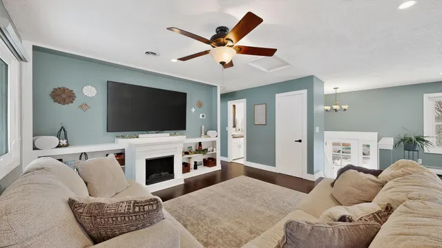 $299,900 | 3927 Oak Park Circle Southeast, Rochester, MN 55904