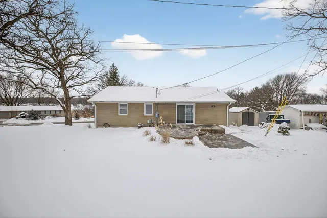 $299,900 | 3927 Oak Park Circle Southeast, Rochester, MN 55904