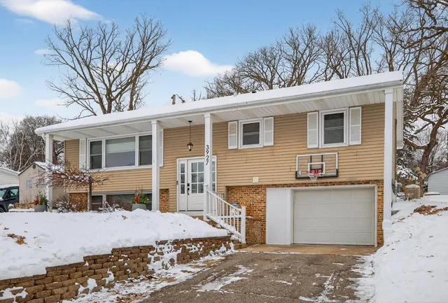 $299,900 | 3927 Oak Park Circle Southeast, Rochester, MN 55904