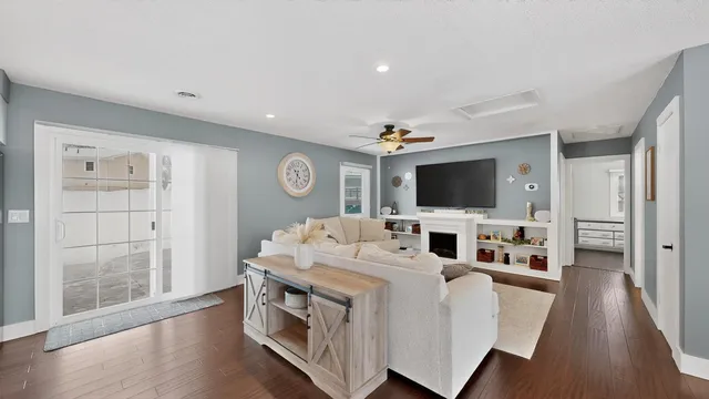 $299,900 | 3927 Oak Park Circle Southeast, Rochester, MN 55904