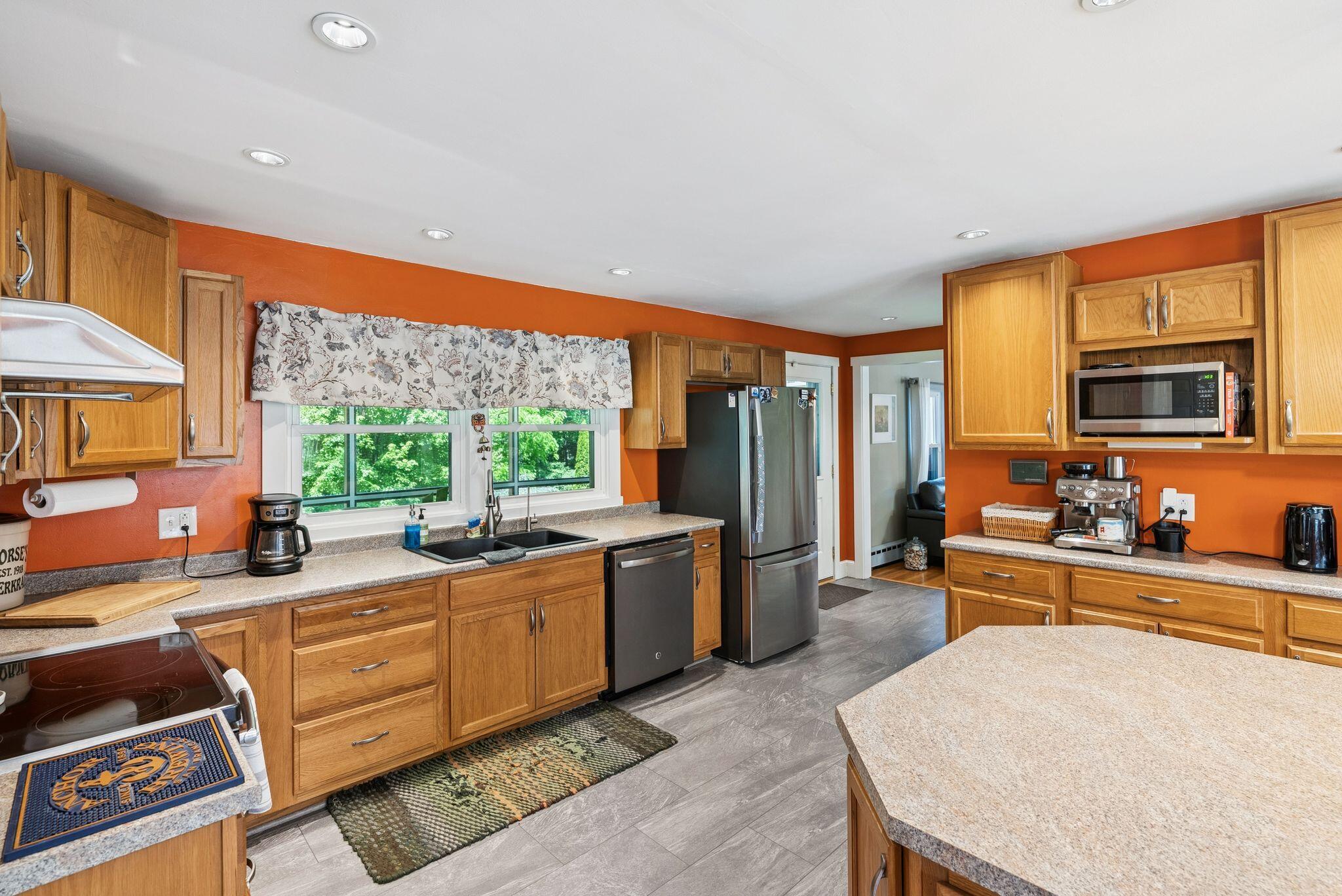 394 Riverside Drive Augusta, ME 04330 - Photo 12 of 65 39_DSC02348