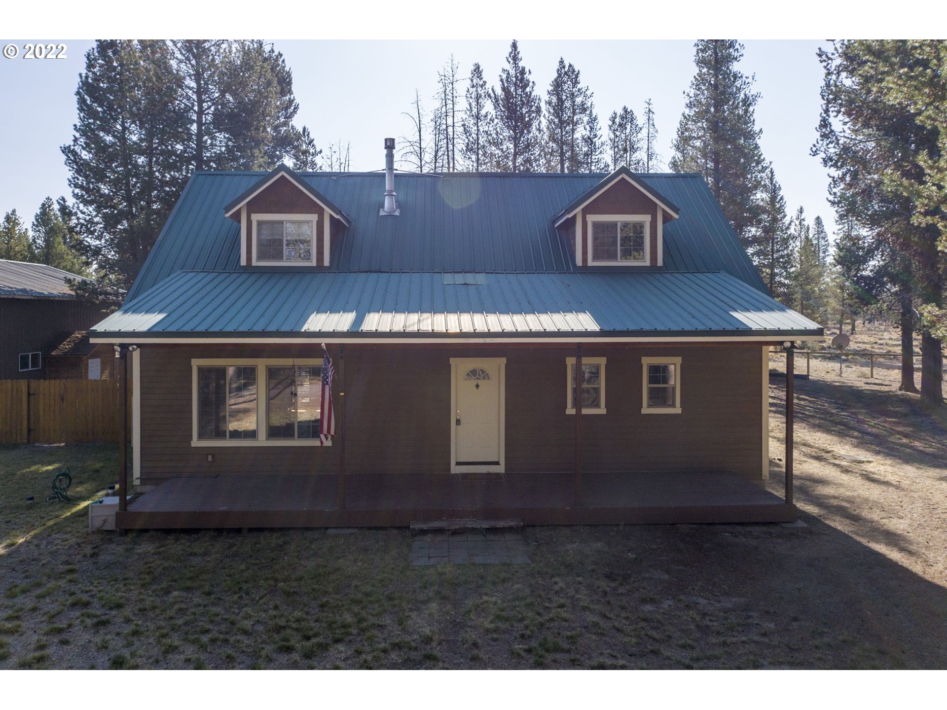 9706 Split Rail Road La Pine, OR 97739 - Photo 2 of 31 Deck