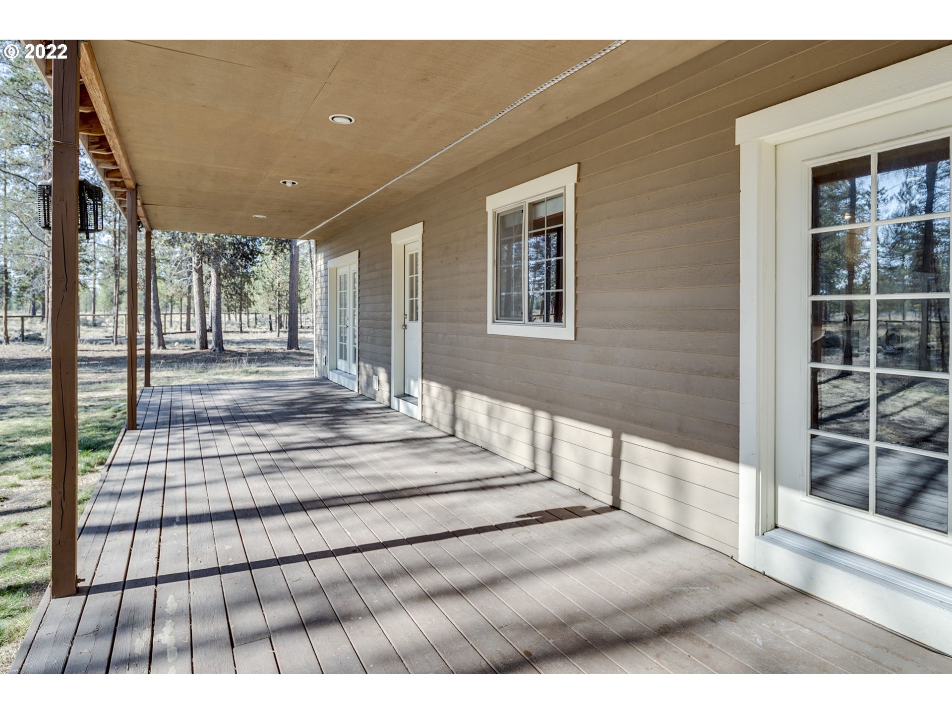 9706 Split Rail Road La Pine, OR 97739 - Photo 22 of 31 Deck