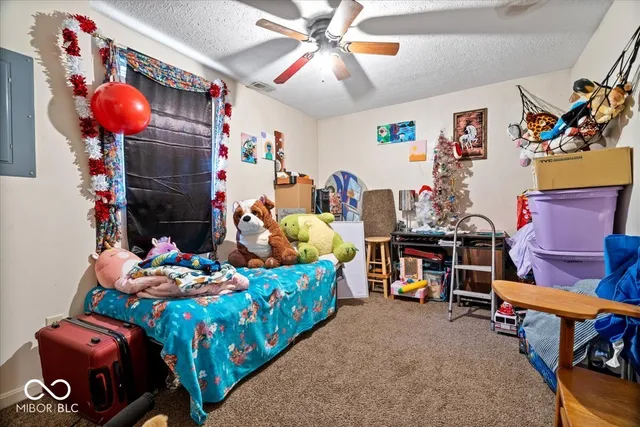 $210,000 | 1121 East 5th Street, Greenfield, IN 46140