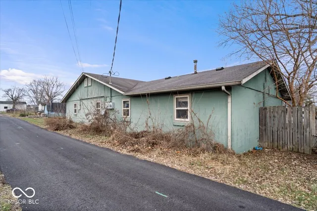 $210,000 | 1121 East 5th Street, Greenfield, IN 46140