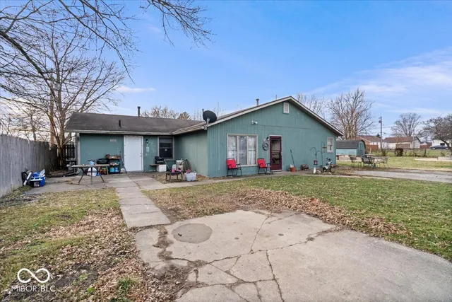 $210,000 | 1121 East 5th Street, Greenfield, IN 46140