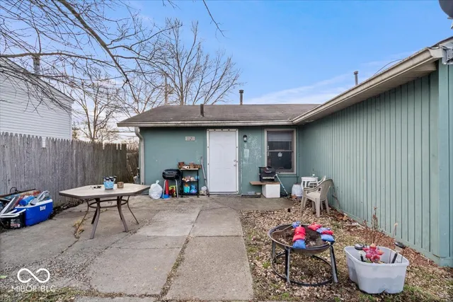 $210,000 | 1121 East 5th Street, Greenfield, IN 46140