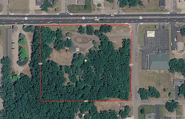 $800,000 | 3381 West Houghton Lake Drive, Houghton Lake, MI 48629