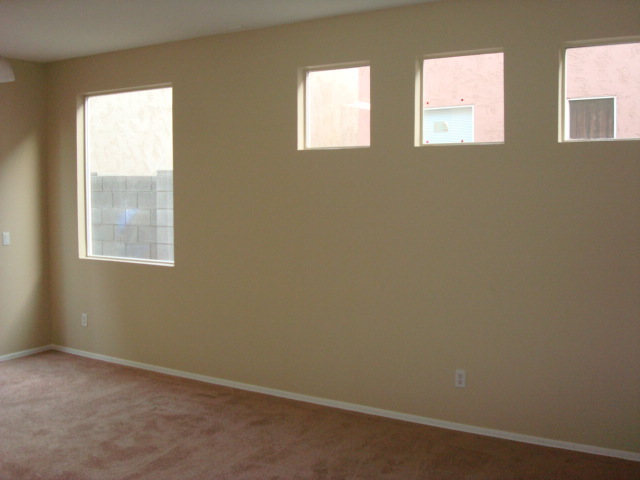 1417 East Bloch Road Phoenix, AZ 85040 - Photo 7 of 23 Downstairs Family Room