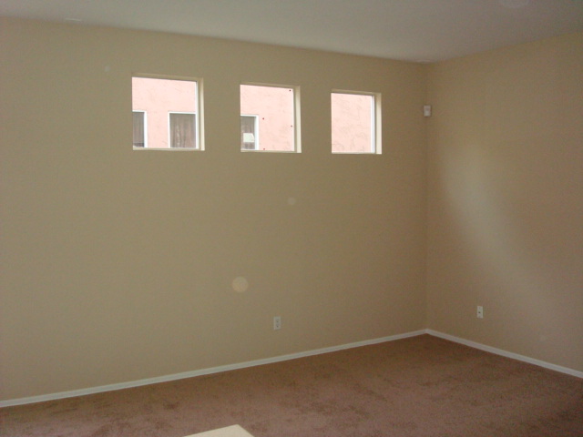 1417 East Bloch Road Phoenix, AZ 85040 - Photo 9 of 23 Family Room