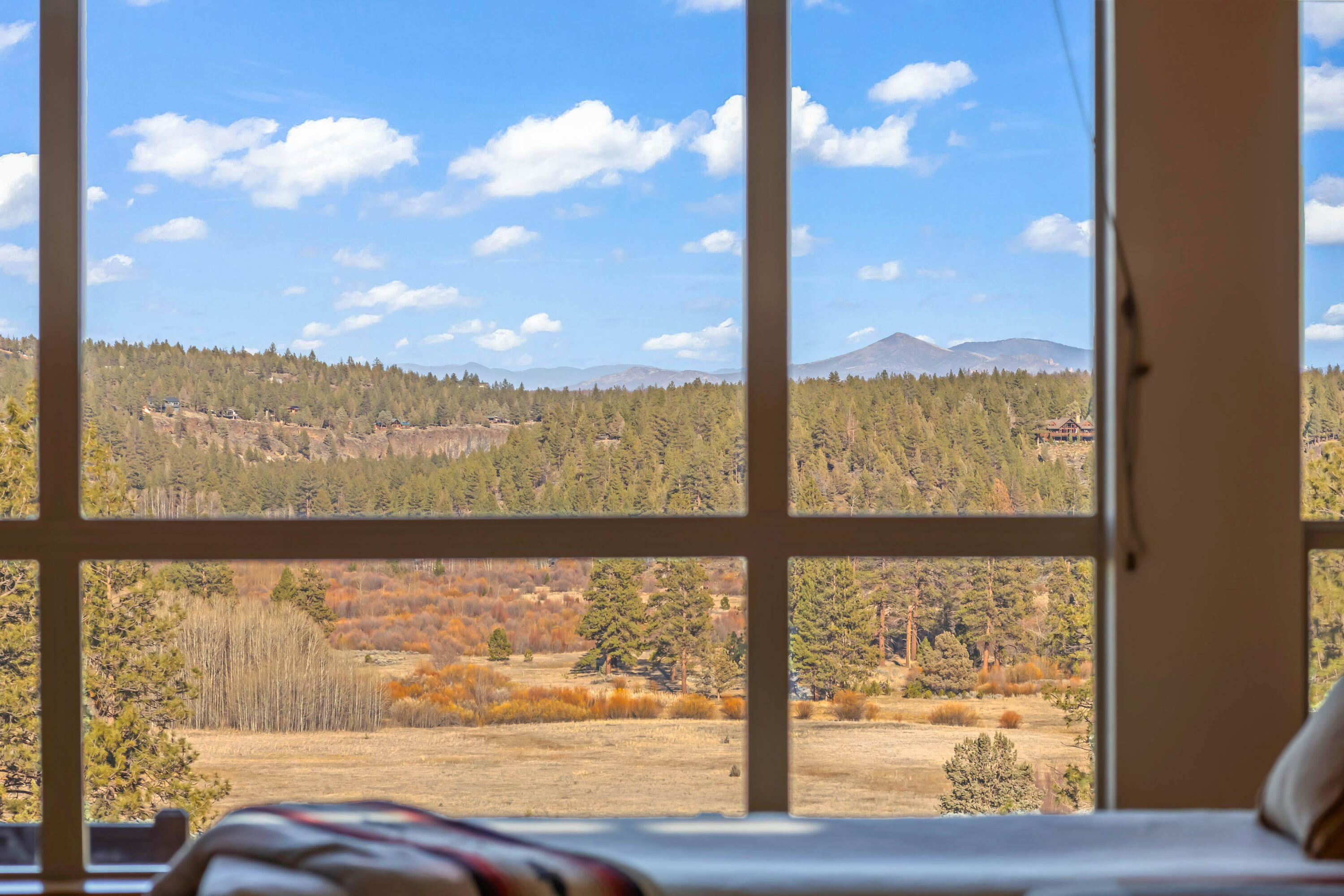 69590 Omaha Road Sisters, OR 97759 - Photo 8 of 46 a view of sky from window