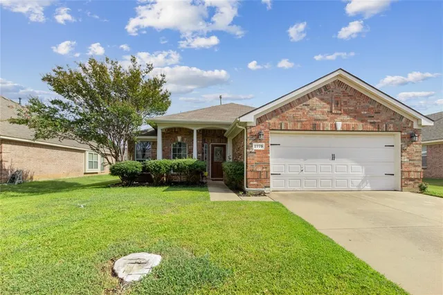 $367,550 | 2779 Sunvalley Drive, Grand Prairie, TX 75052