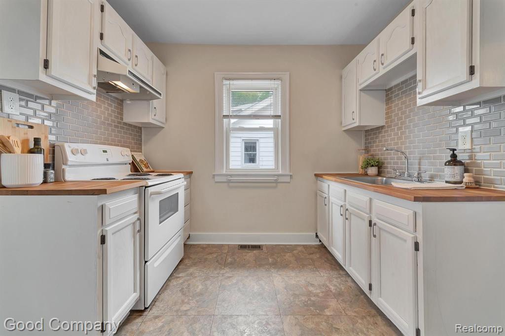 2104 Romeo Street Ferndale, MI 48220 - Photo 8 of 26