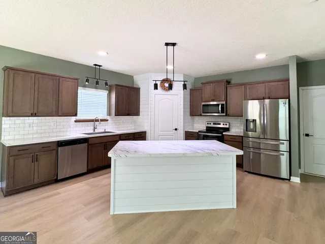 $2,350 | 164 Ashwood Circle, St. Marys, GA 31558