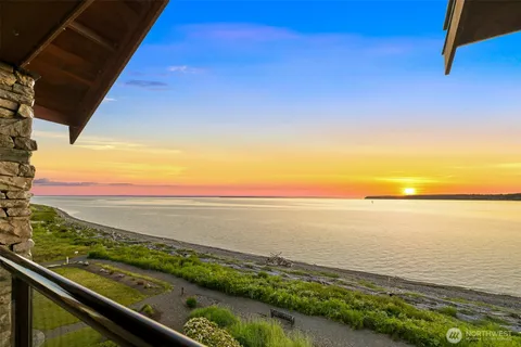$1,125,000 | 9535 Semiahmoo Parkway, Unit B305, Blaine, WA 98230