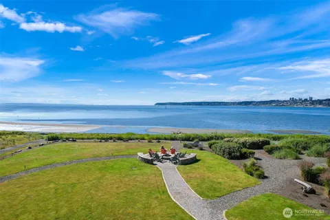 $1,125,000 | 9535 Semiahmoo Parkway, Unit B305, Blaine, WA 98230