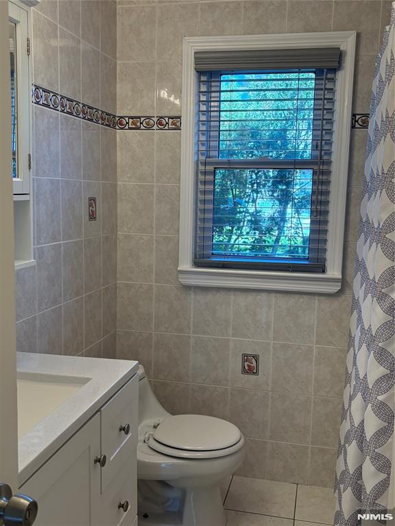 19 Bryant Street Paramus, NJ 07652 - Photo 6 of 19