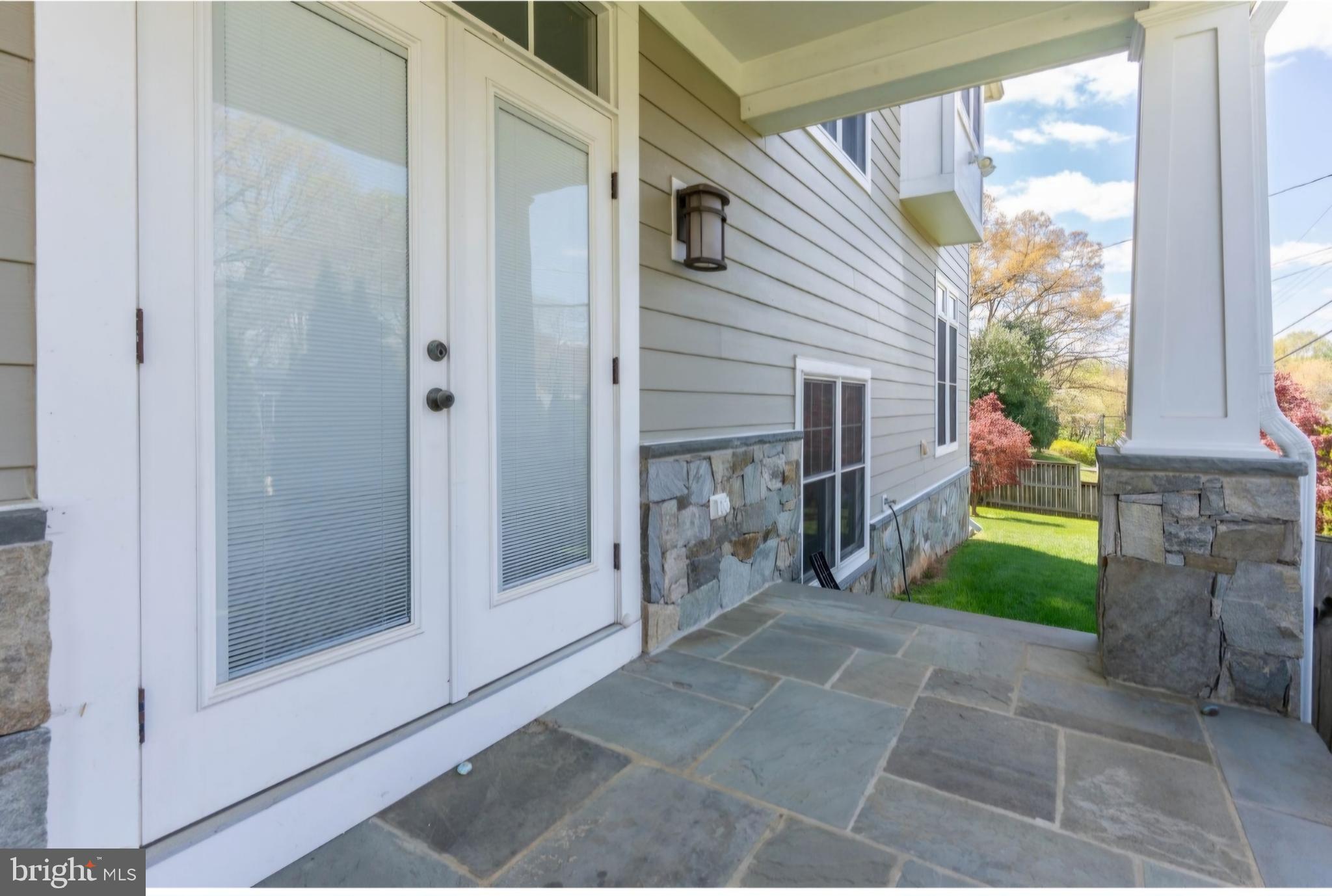 801 Meadow Lane Southwest Vienna, VA 22180 - Photo 11 of 24 a view of a house with a yard