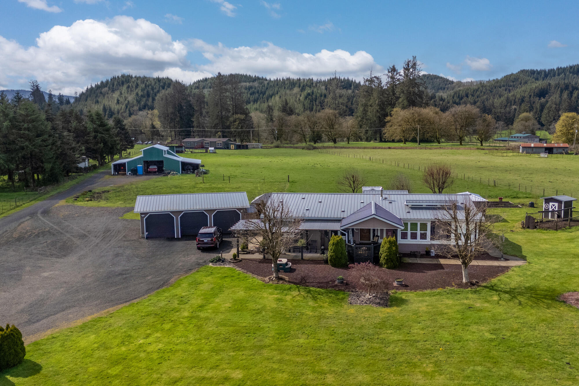7400 South Prairie Road Tillamook, OR 97141 - Photo 2 of 62 Main House