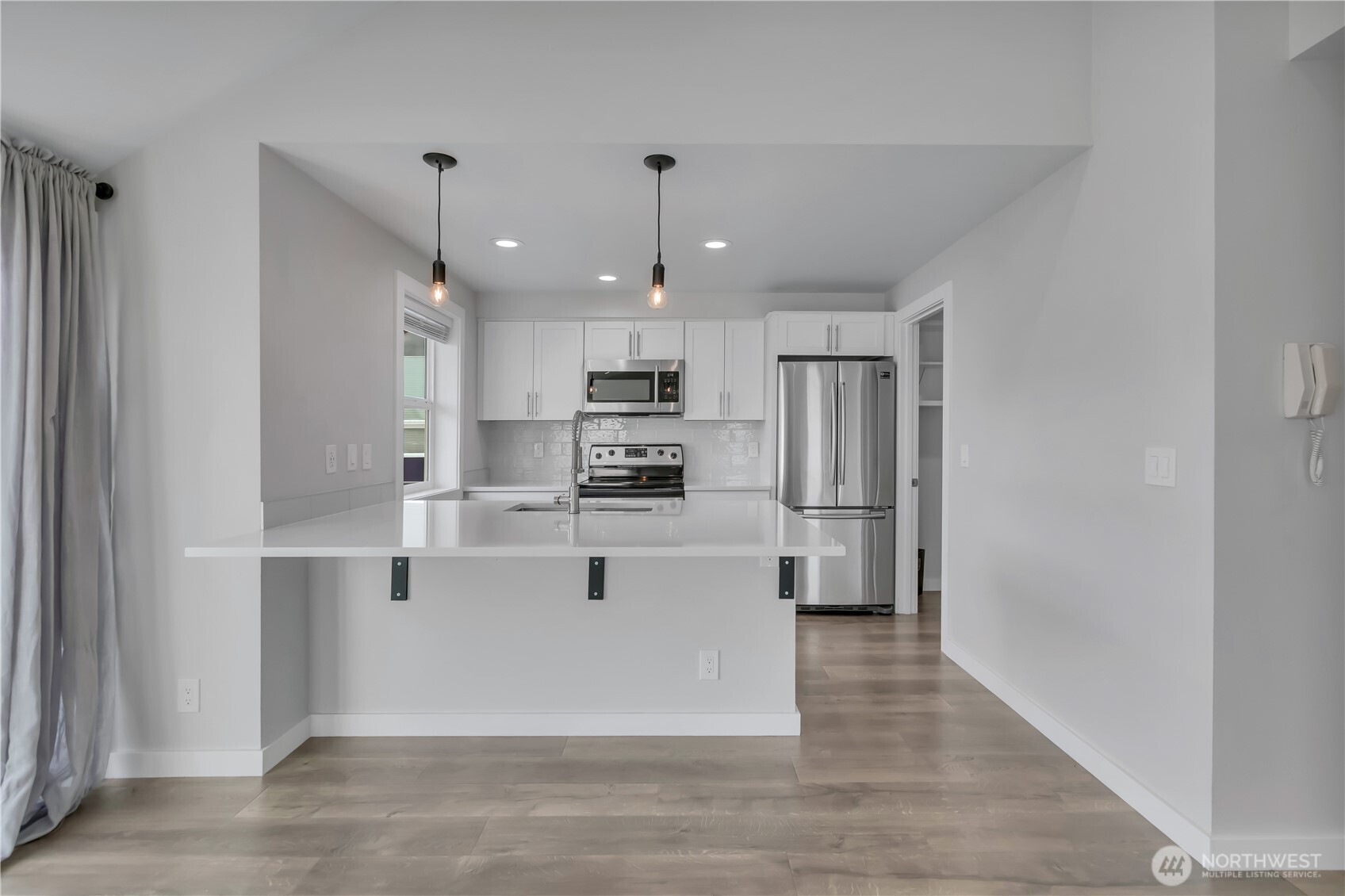 3022 63rd Avenue Southwest, Unit 302 Seattle, WA 98116 - Photo 14 of 35