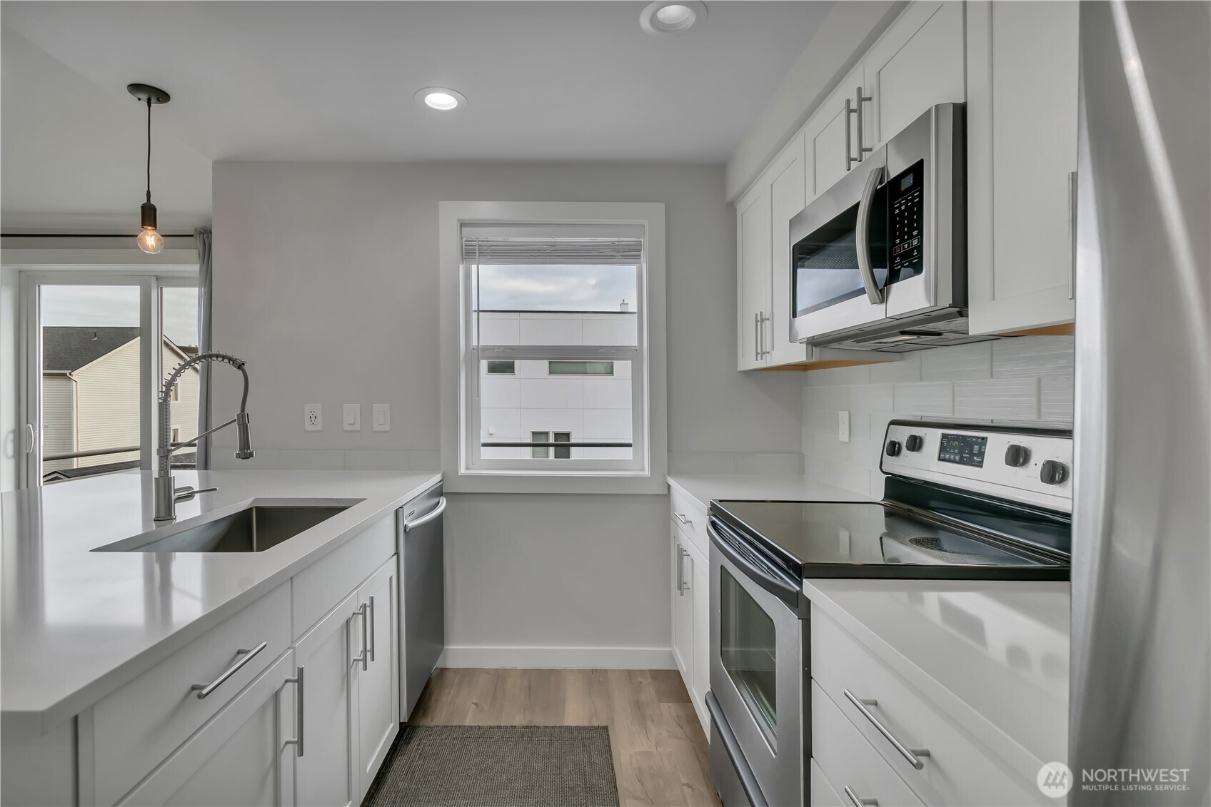3022 63rd Avenue Southwest, Unit 302 Seattle, WA 98116 - Photo 17 of 35