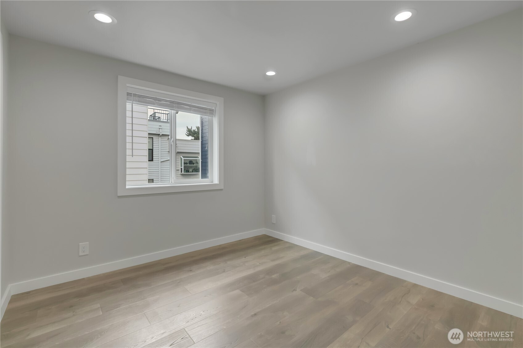 3022 63rd Avenue Southwest, Unit 302 Seattle, WA 98116 - Photo 24 of 35
