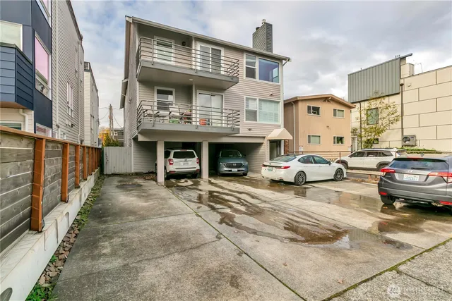 $599,000 | 3022 63rd Avenue Southwest, Unit 302, Seattle, WA 98116