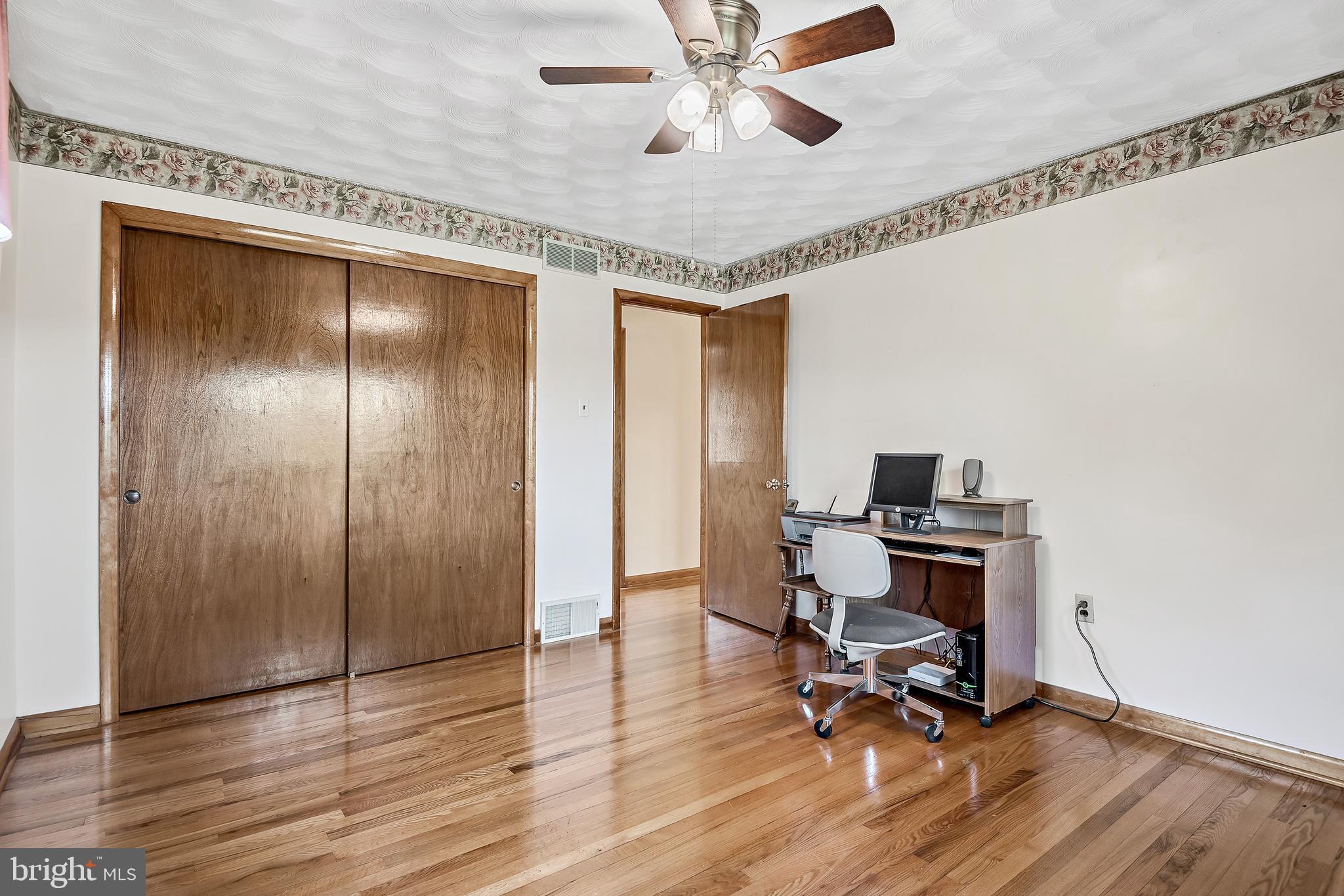 1280 Kunkle's Mill Road Wellsville, PA 17365 - Photo 17 of 40 a very nice looking room with wooden floor and furniture