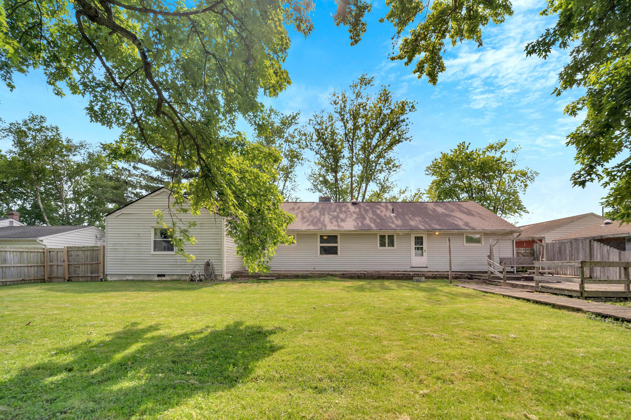 4230 Elliott Road Hilliard, OH 43026 - Photo 35 of 47 Back view