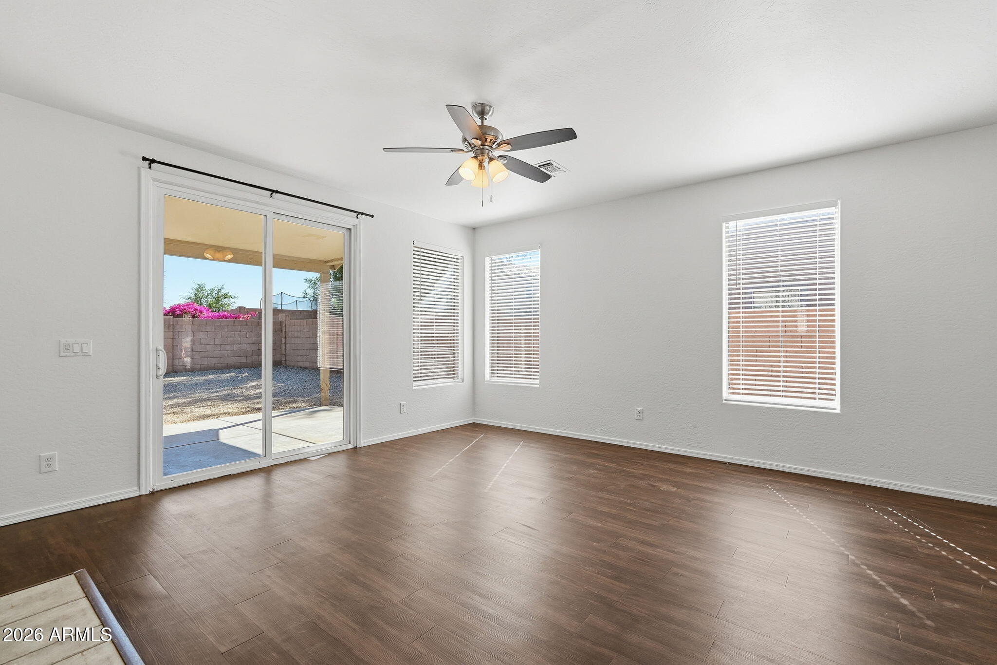 12725 West Cheery Lynn Road Avondale, AZ 85392 - Photo 11 of 30 013_ListerPros