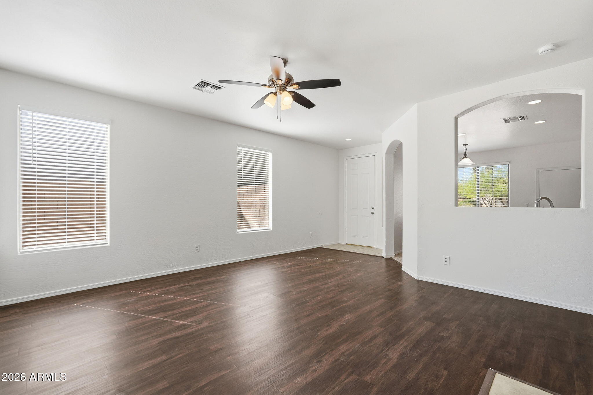 12725 West Cheery Lynn Road Avondale, AZ 85392 - Photo 3 of 30 005_ListerPros